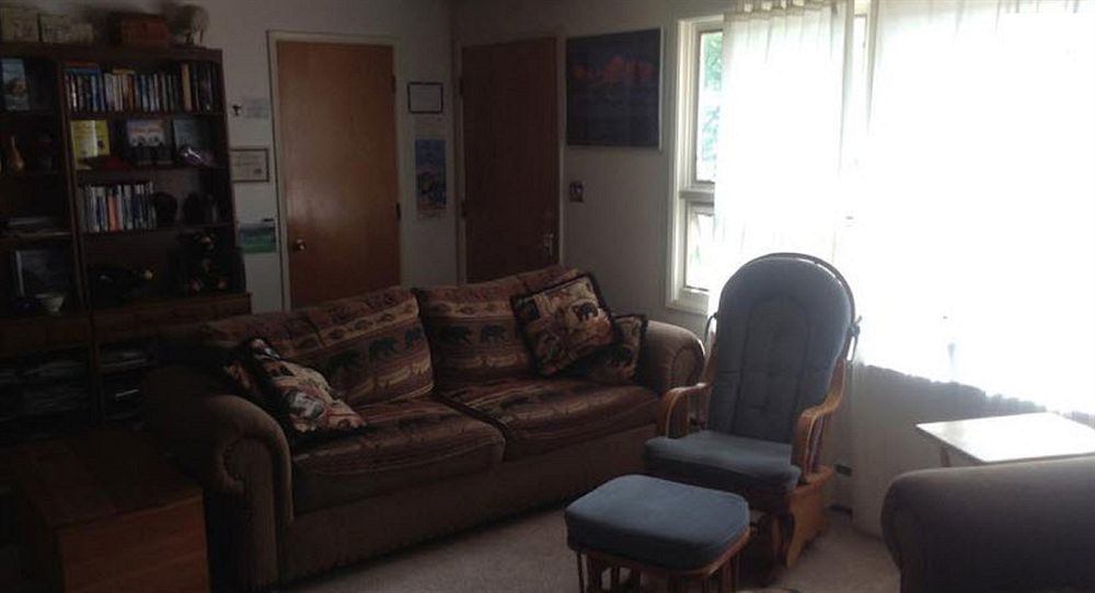 Frenchy'S Adventure Bed And Breakfast Anchorage Esterno foto